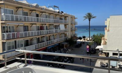 Apartment located in Espujol 20 meters away from the sea