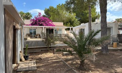 VILLA WITH 2 ANNEXES PLAYA DE MITJORN V183