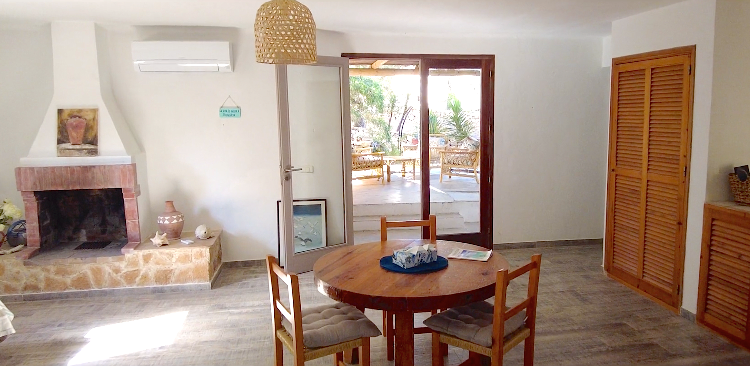 CASA MANU – VILLA EN PRIMERA LINEA EN CALA SAONA FORMENTERA V207