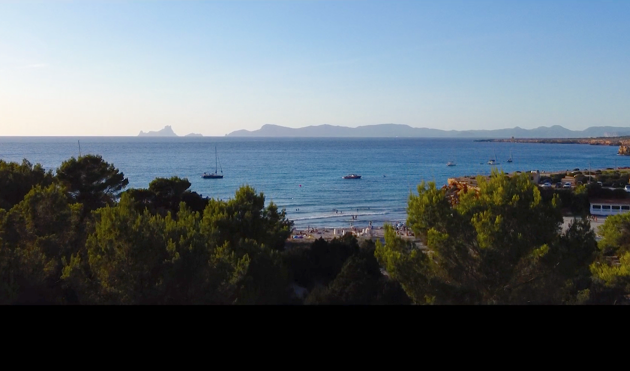 CASA MANU – VILLA EN PRIMERA LINEA EN CALA SAONA FORMENTERA V207