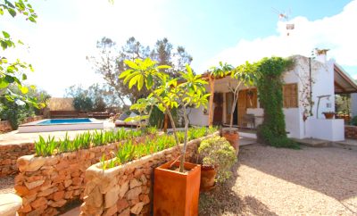 ECO FRIENDLY VILLA WITH TOURIST LICENCE PLAYA MITJORN – FORMENTERA V209