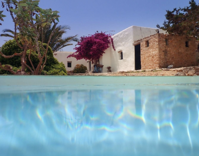 CASA TRADICIONAL CON PISCINA IN ES CAP – FORMENTERA V213