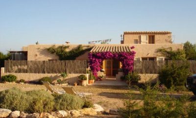 AUTHENTIC PROPERTY IN FORMENTERA V217