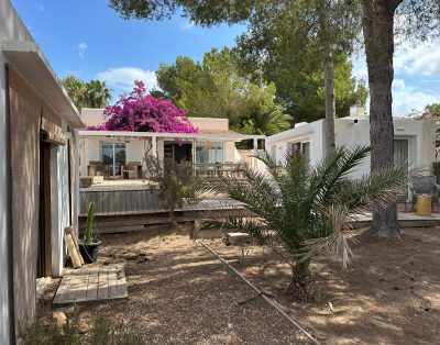 VILLA CON 2 ANNEXOS EN PLAYA MITJORN V183